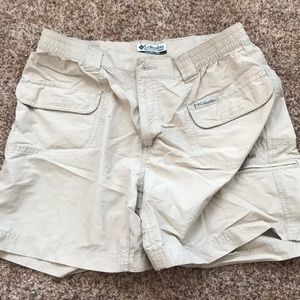 Columbia high waisted khaki hiking shorts size M